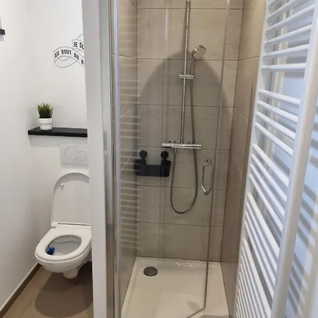 Maisonnette Entierement Renovee